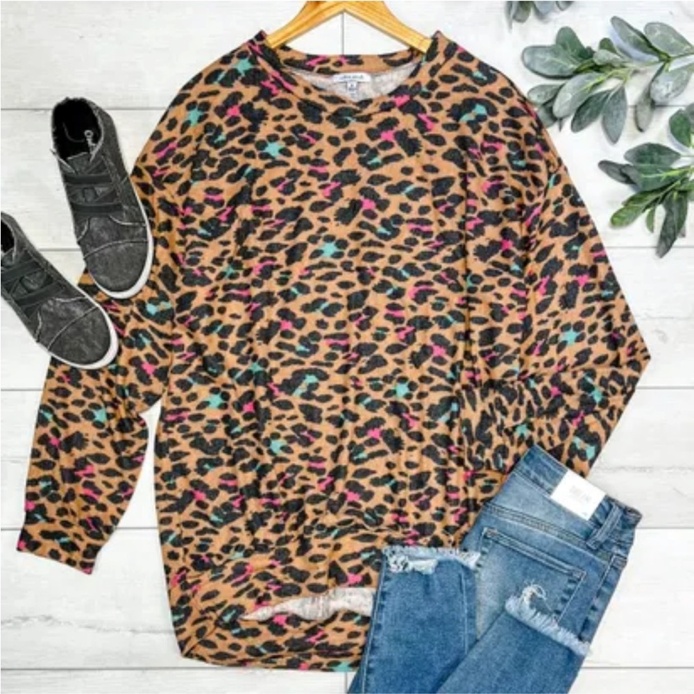 NEW! White Birch Party Animal colorful leopard pullover Top M